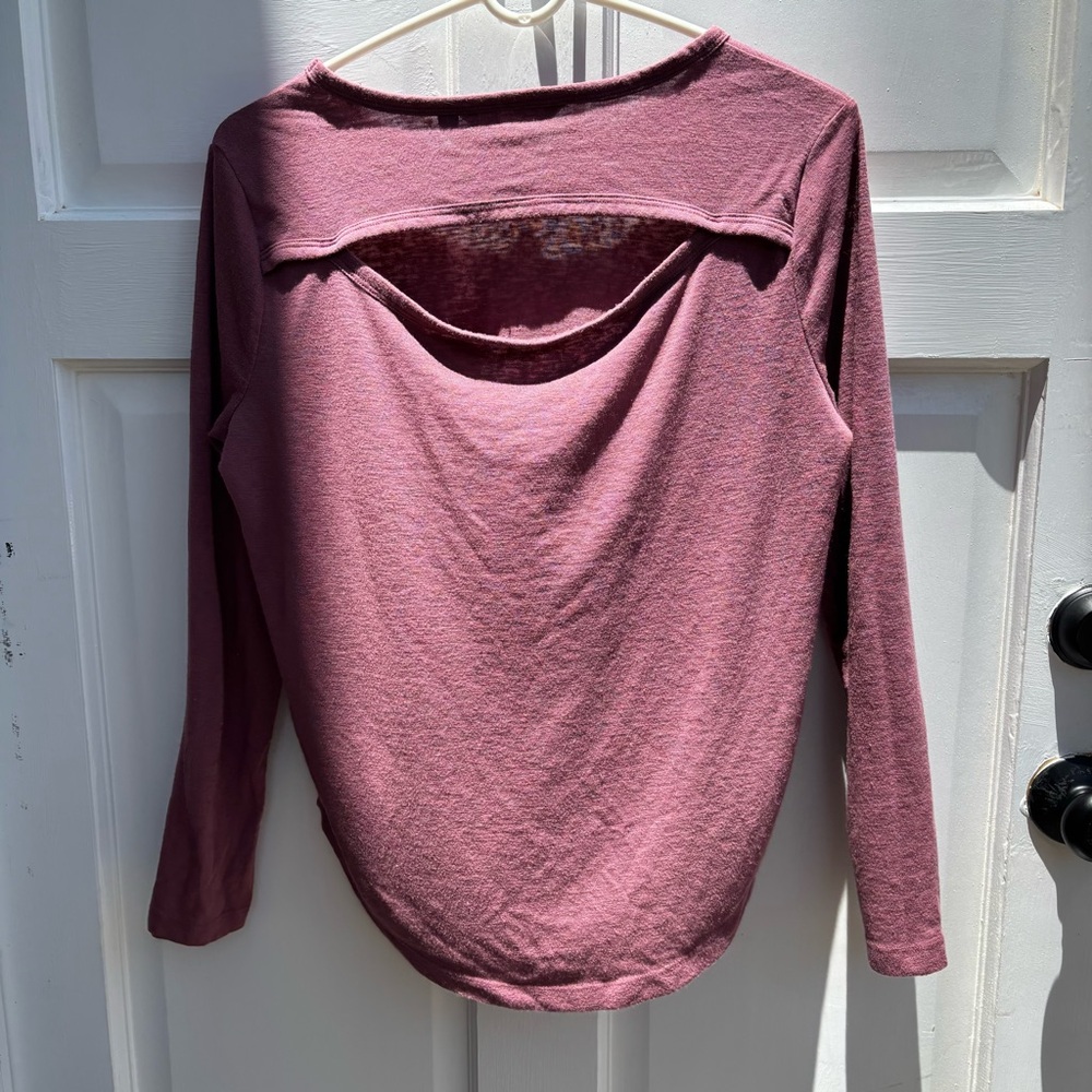 Athleta Mauve Backless Blouse with Cut Out Design - Picture 5 of 5